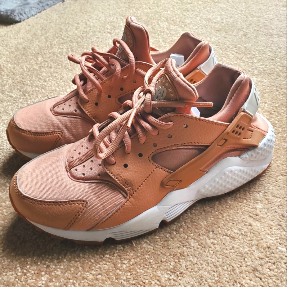 Nike Air Haruche Run Sneakers